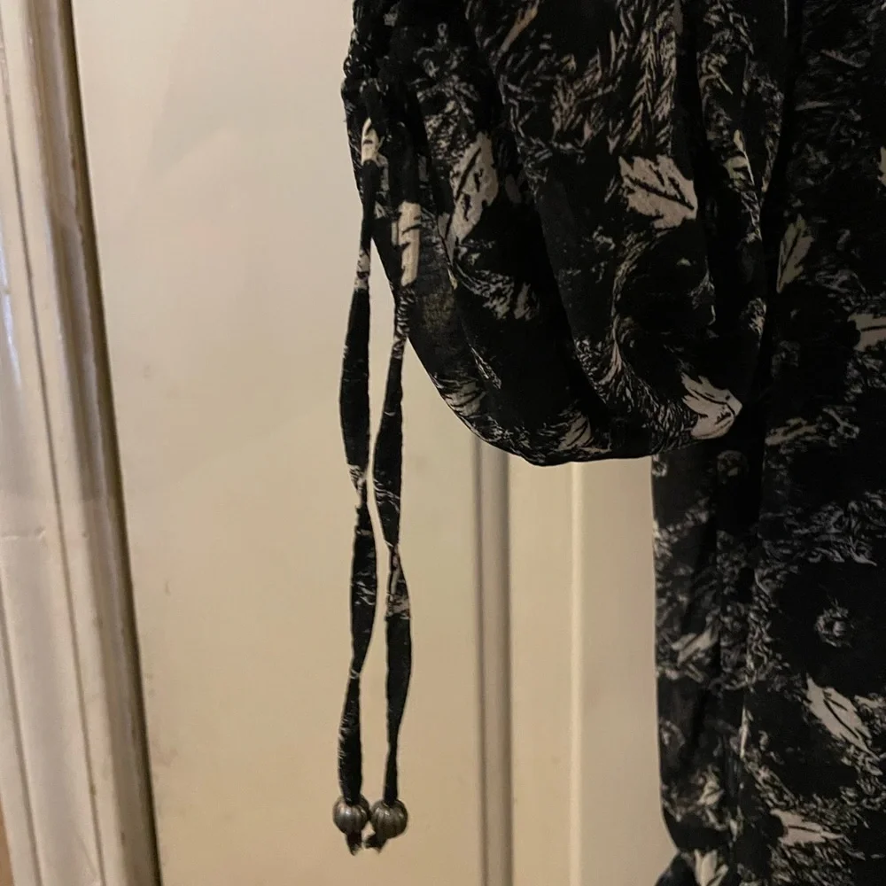 Topshop Black Floral Dress - Picture 6 of 7